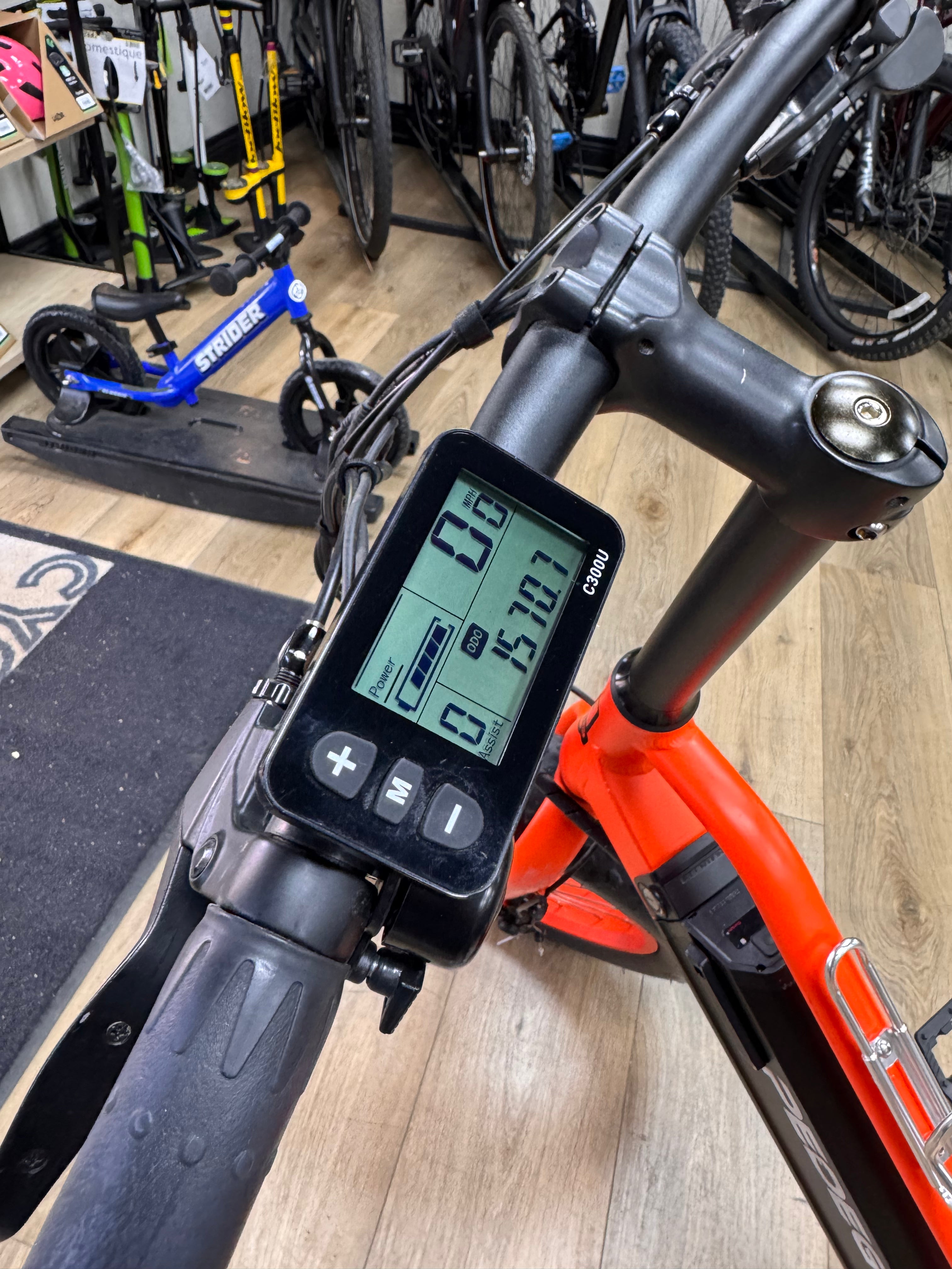 Pedego Element e-bike with 20" tires at Cyclerie Odometer