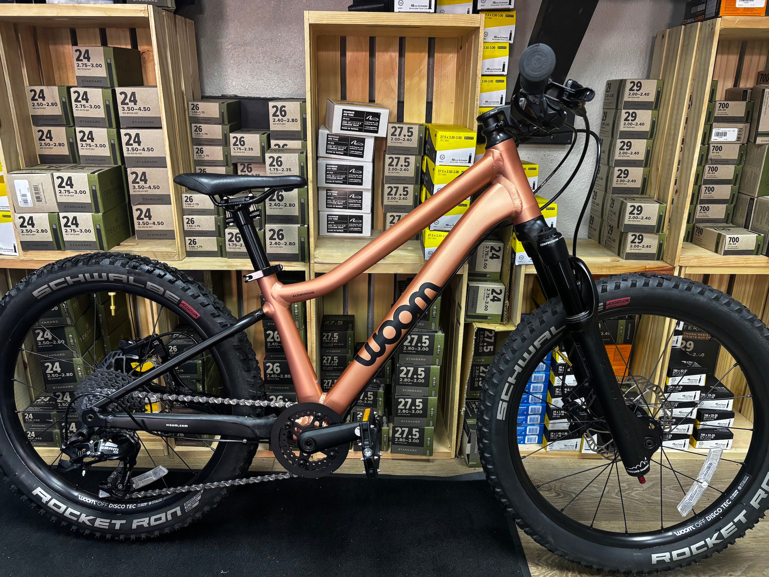 Gently used woom off air 20" bike in great condition