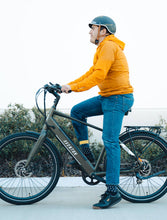 Load image into Gallery viewer, Aventon Pace 500.3 Ebike
